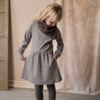 phil-phae-134_soft_kidswear_223514_oversized_dress_twill_223603_cashmere-blend_tube__scarf_.jpg