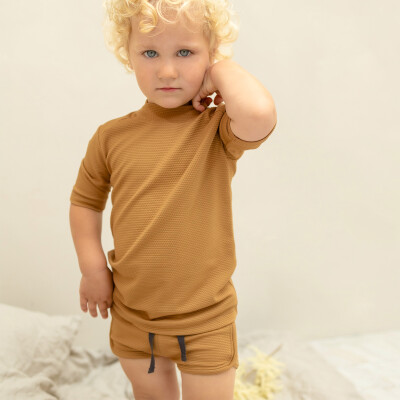UV top (size 6-12M)