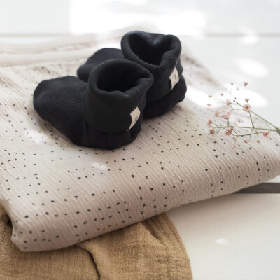 Baby booties pointelle