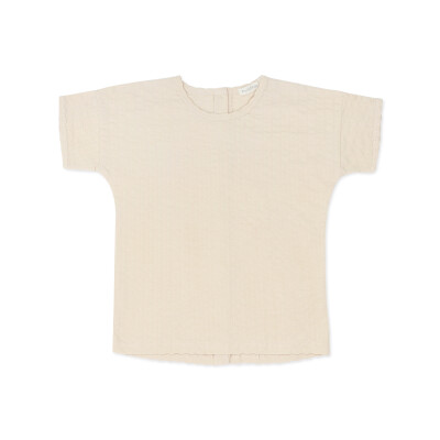 Textured button back tee s/s